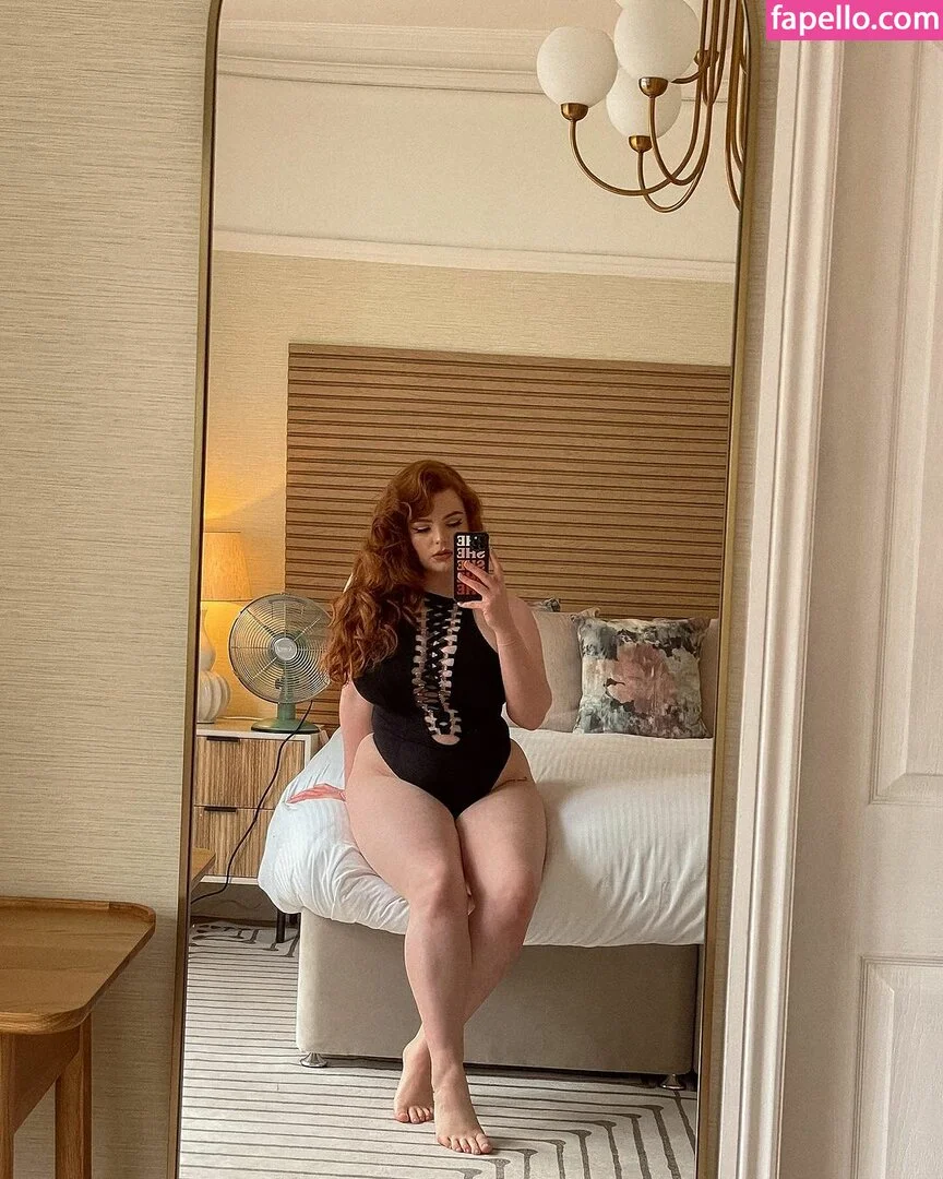 MissDeadlyRed Onlyfans Photo Gallery 