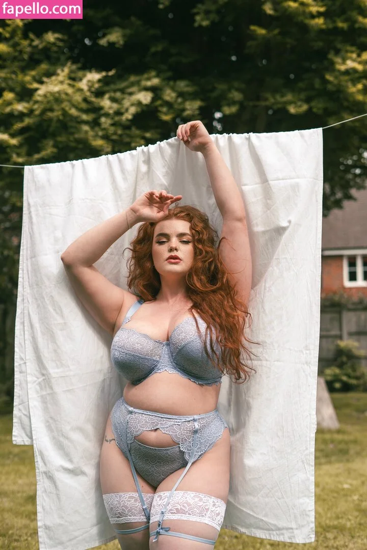 MissDeadlyRed Onlyfans Photo Gallery 