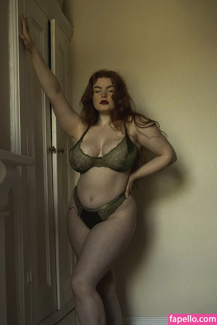 MissDeadlyRed Onlyfans Photo Gallery 