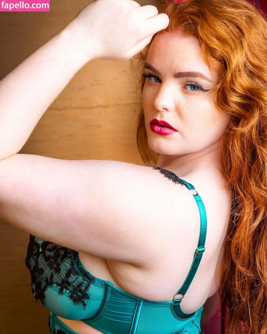 MissDeadlyRed Onlyfans Photo Gallery 