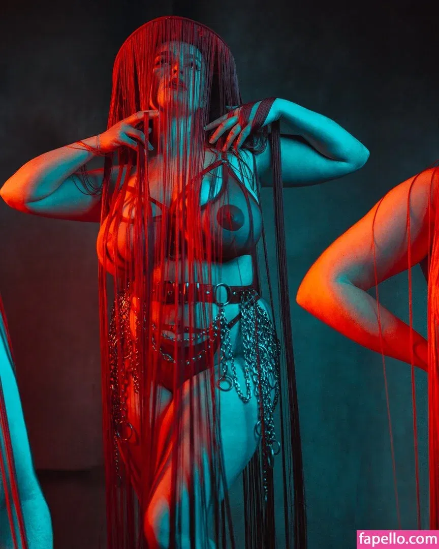 MissDeadlyRed Onlyfans Photo Gallery 