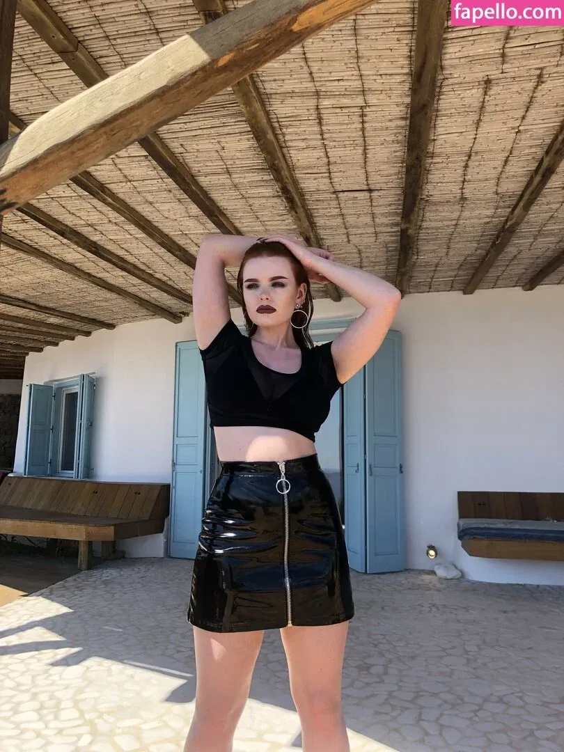 MissDeadlyRed Onlyfans Photo Gallery 