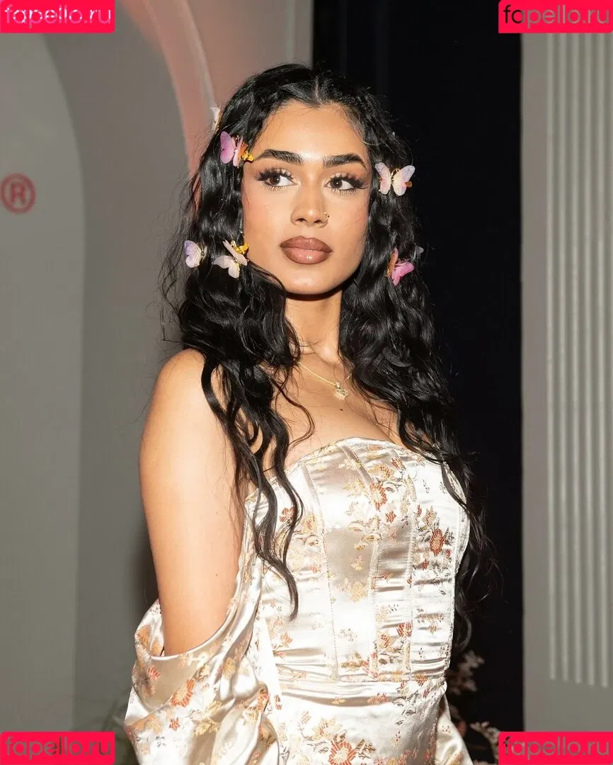 Diya Pandey Onlyfans Photo Gallery 