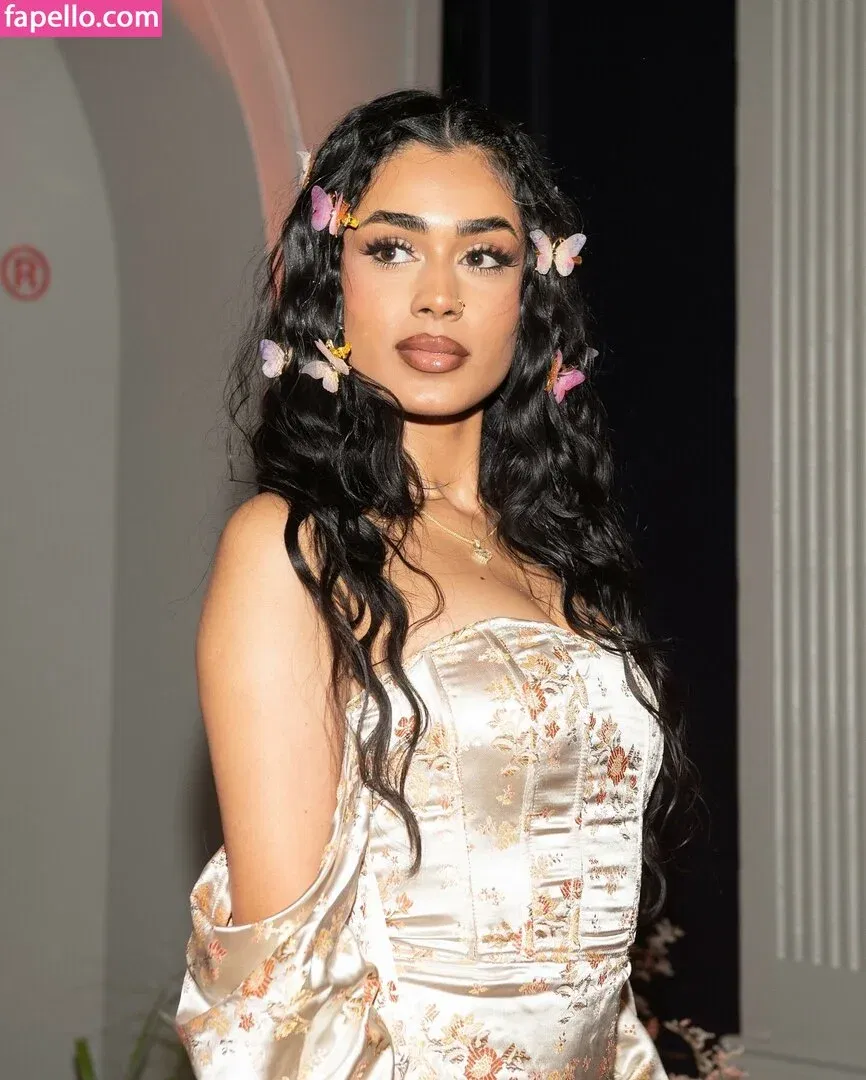 Diya Pandey Onlyfans Photo Gallery 