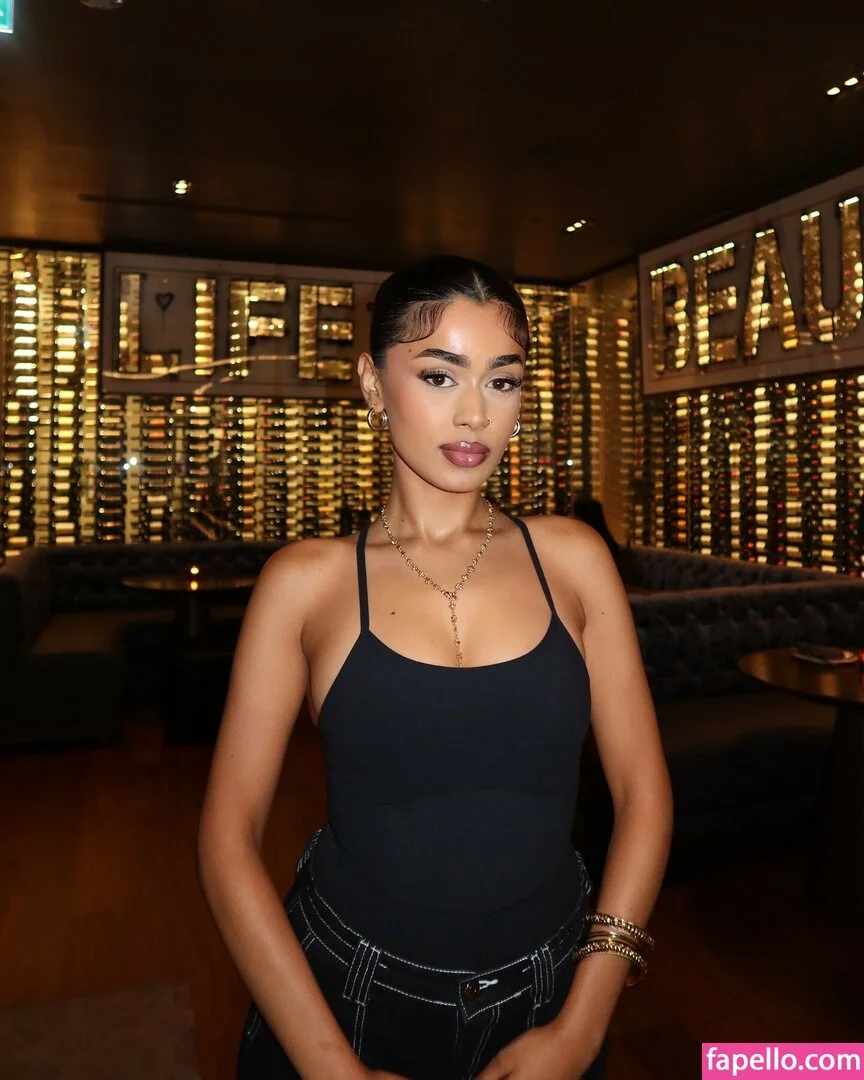 Diya Pandey Onlyfans Photo Gallery 