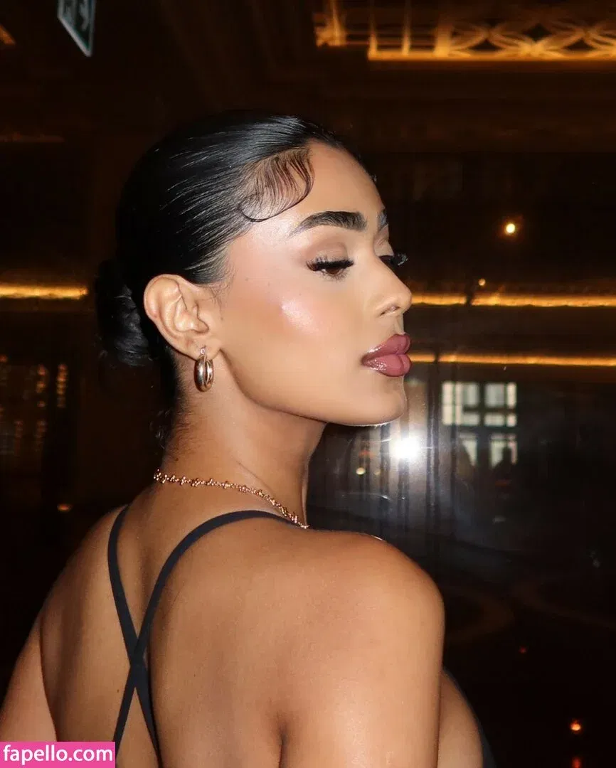 Diya Pandey Onlyfans Photo Gallery 