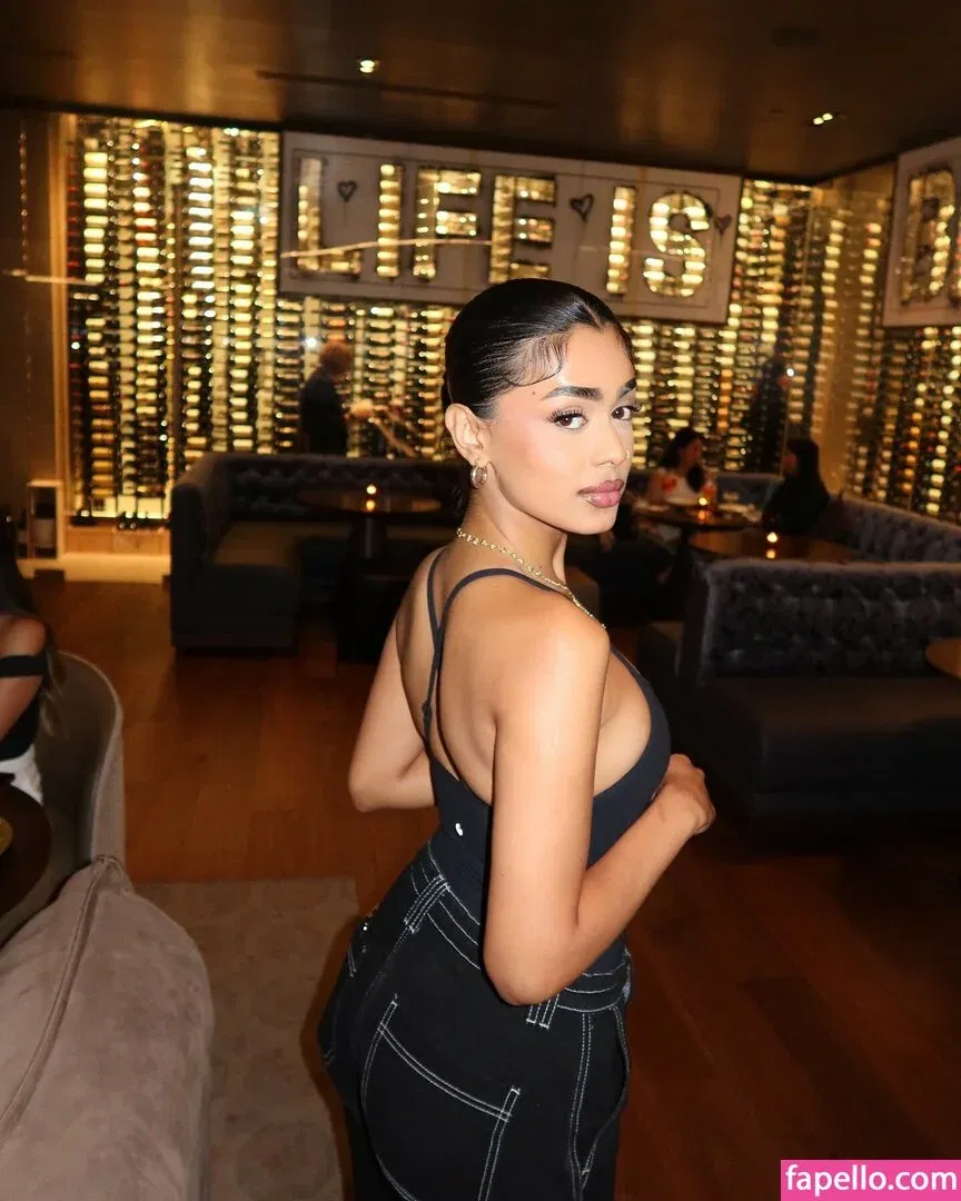 Diya Pandey Onlyfans Photo Gallery 