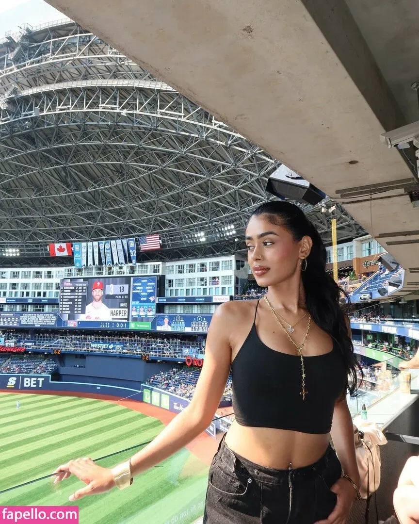 Diya Pandey Onlyfans Photo Gallery 