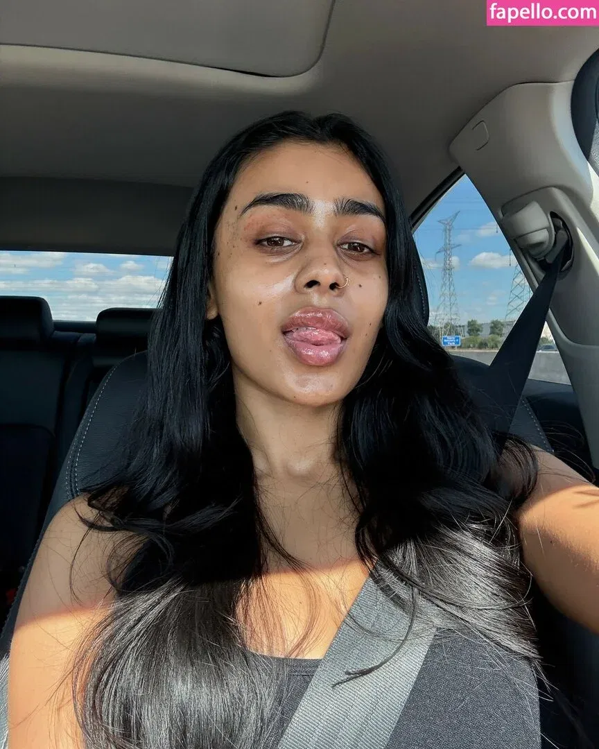 Diya Pandey Onlyfans Photo Gallery 