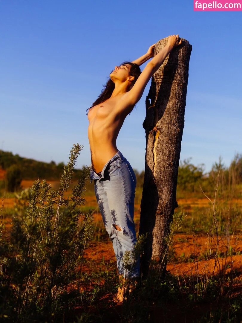 Dasha Darbandi Onlyfans Photo Gallery 