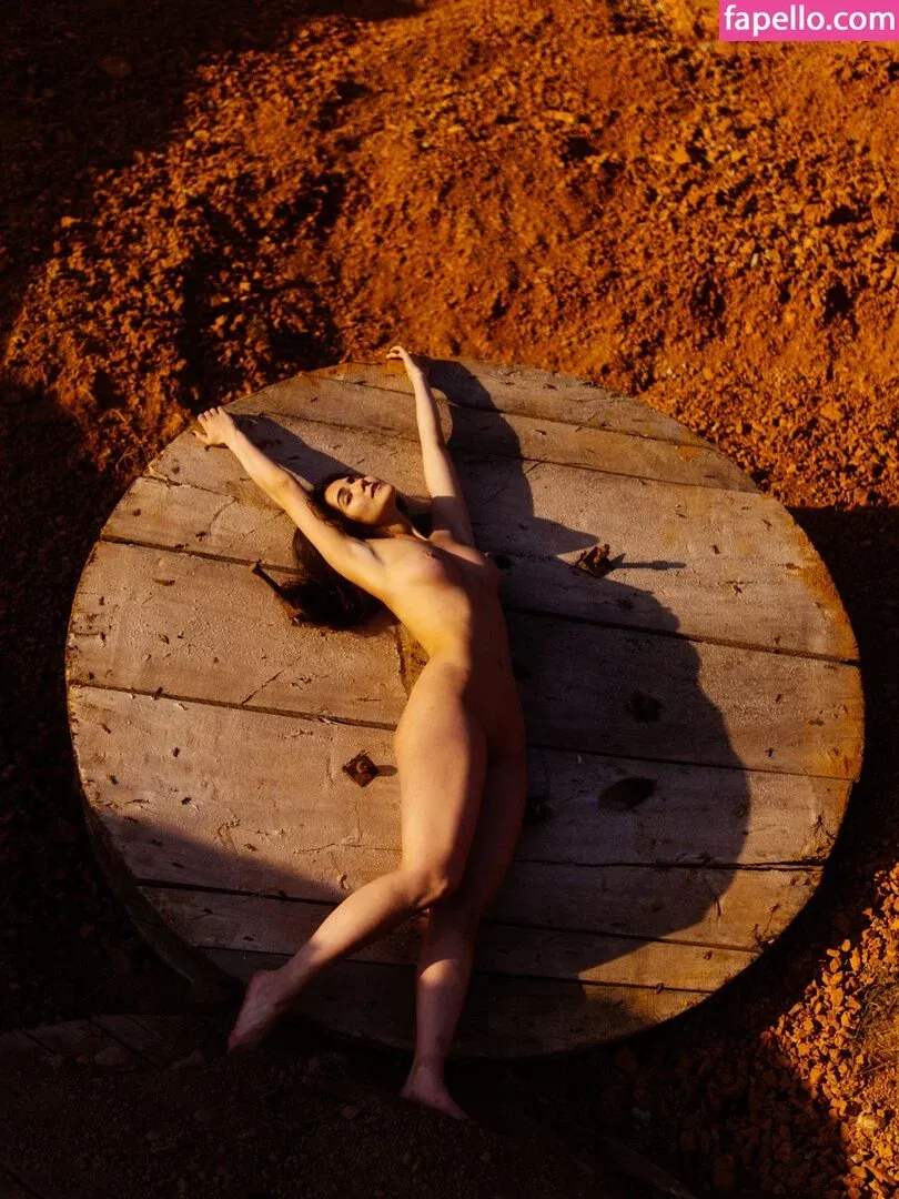 Dasha Darbandi Onlyfans Photo Gallery 