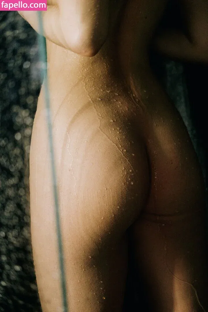 Dasha Darbandi Onlyfans Photo Gallery 