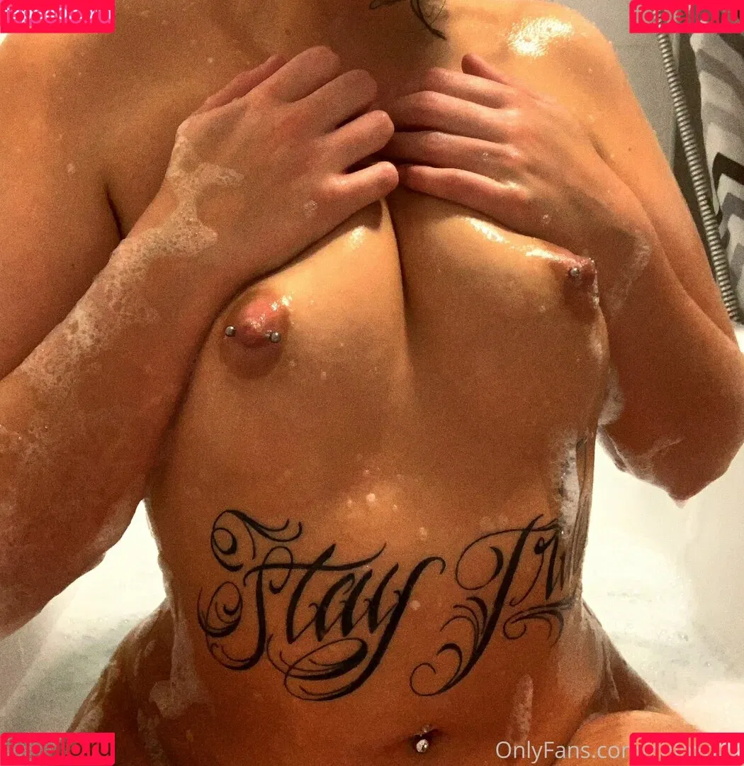 chloxo22 Onlyfans Photo Gallery 