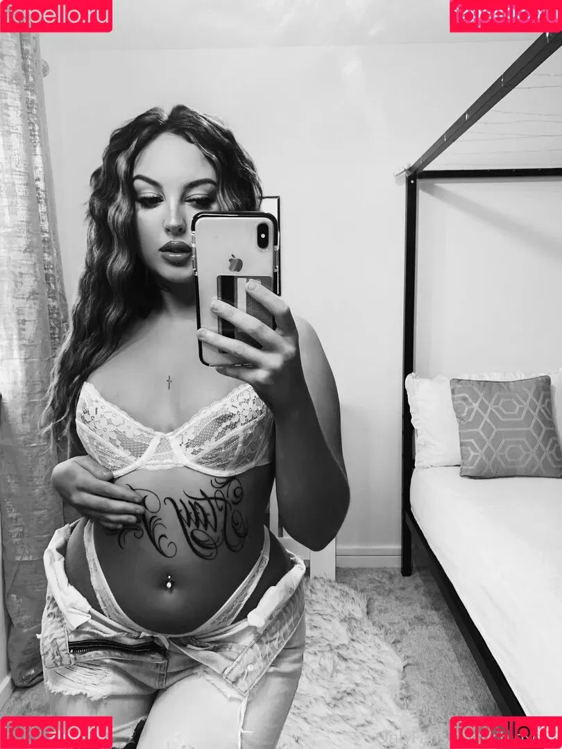 chloxo22 Onlyfans Photo Gallery 