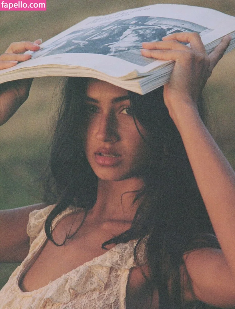 Meeya Dugied Onlyfans Photo Gallery 