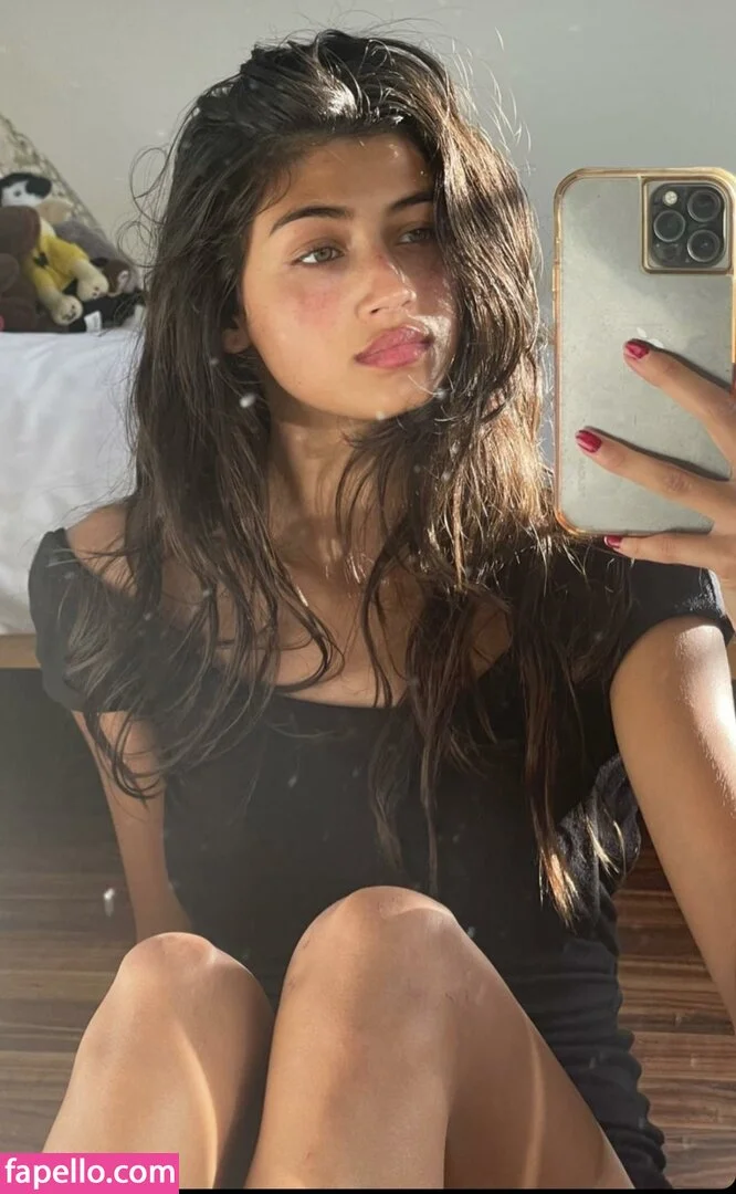 Meeya Dugied Onlyfans Photo Gallery 