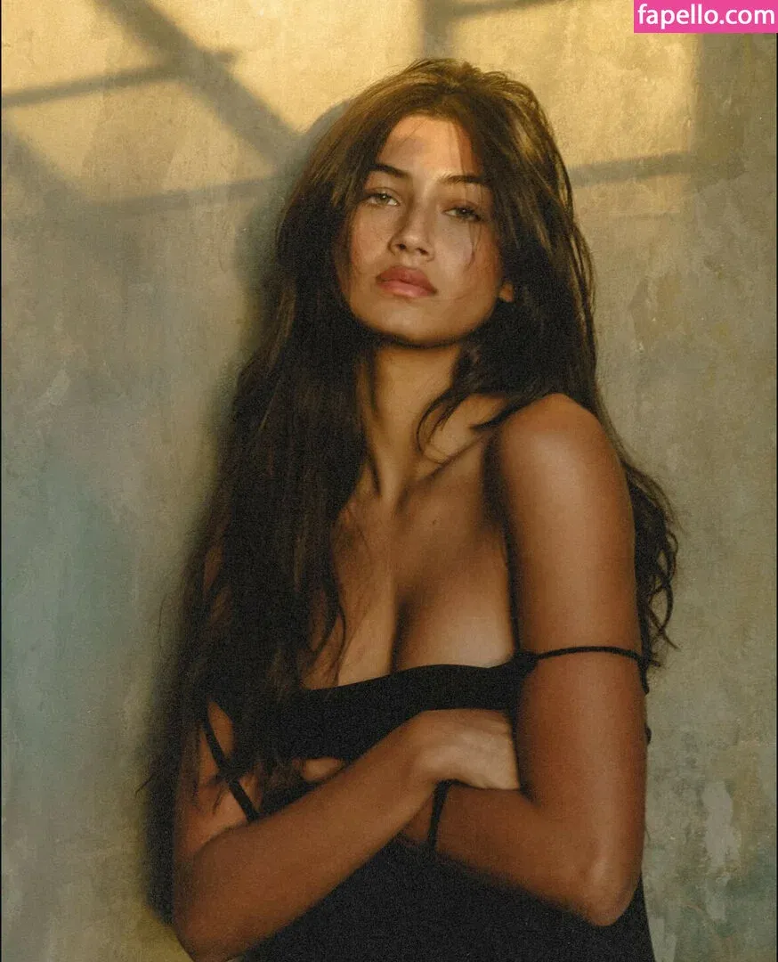 Meeya Dugied Onlyfans Photo Gallery 