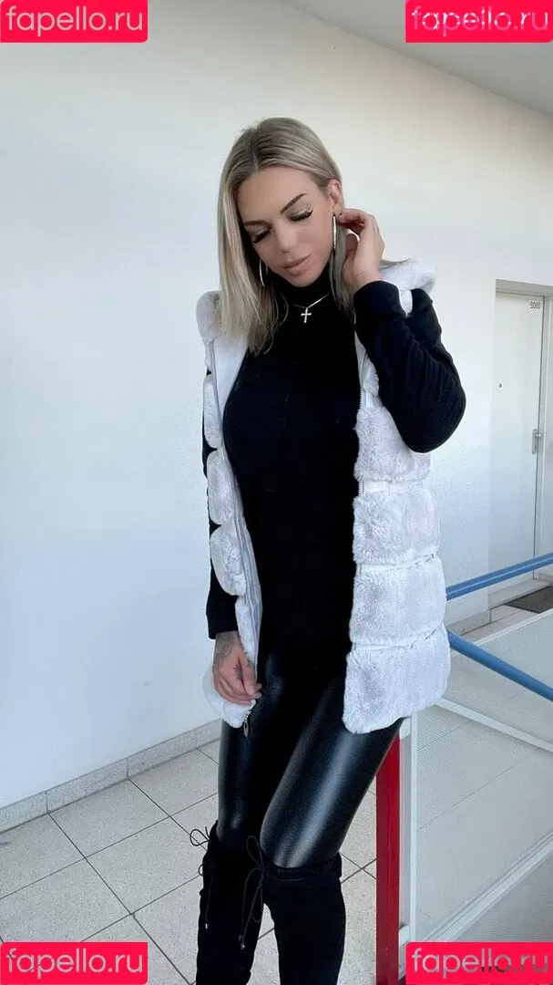 TS-MiaDeluxxe Transgirl Onlyfans Photo Gallery 