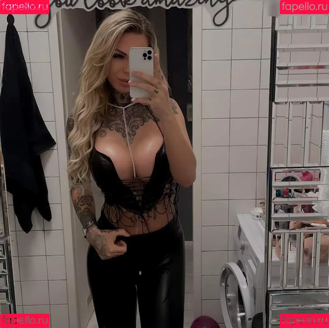 TS-MiaDeluxxe Transgirl Onlyfans Photo Gallery 