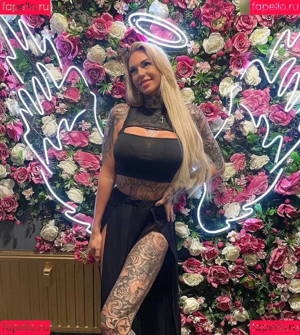 TS-MiaDeluxxe Transgirl Onlyfans Photo Gallery 