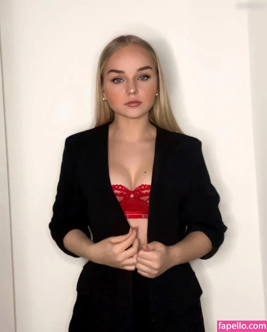 Fiona Kaiser Onlyfans Photo Gallery 