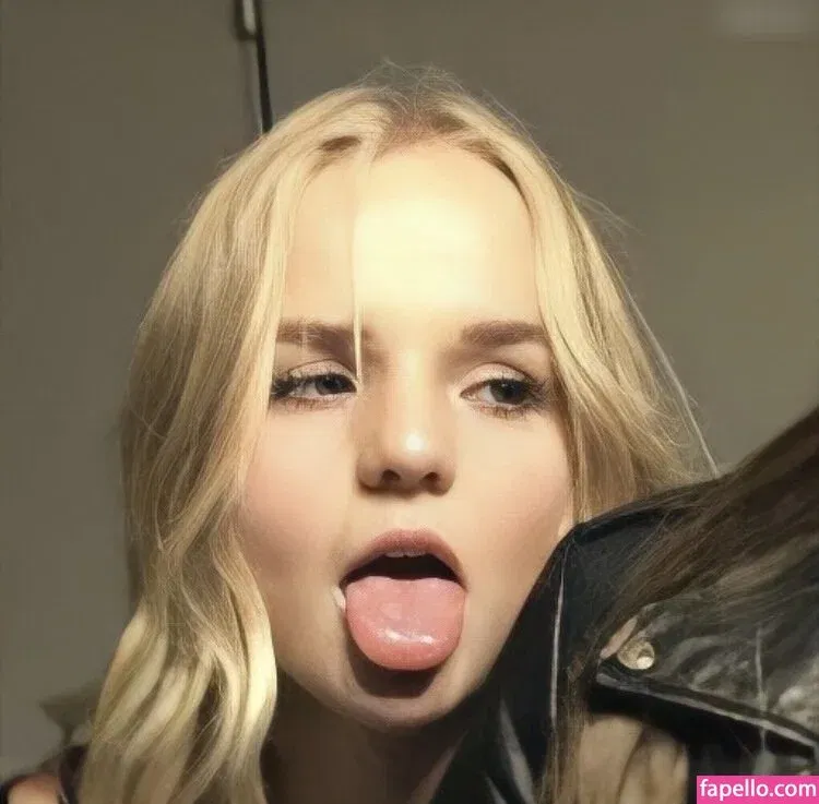 Fiona Kaiser Onlyfans Photo Gallery 