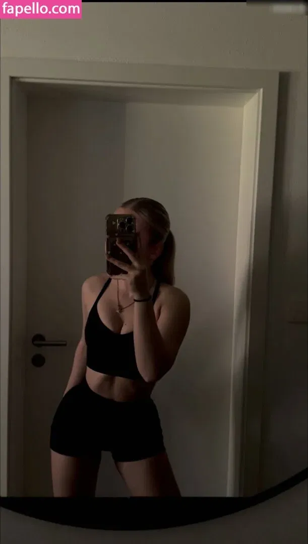 Fiona Kaiser Onlyfans Photo Gallery 