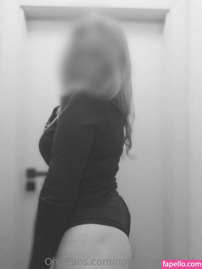 not_so_good_wife Onlyfans Photo Gallery 