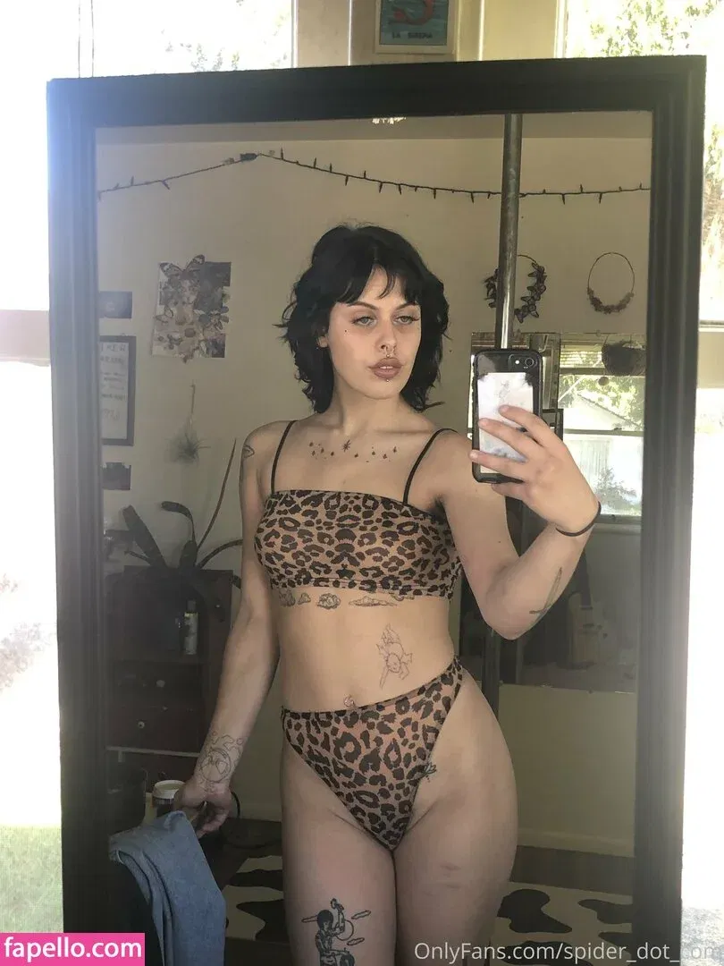 wormsinmyclownsuit Onlyfans Photo Gallery 