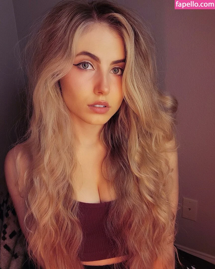 Nicki Taylor Onlyfans Photo Gallery 