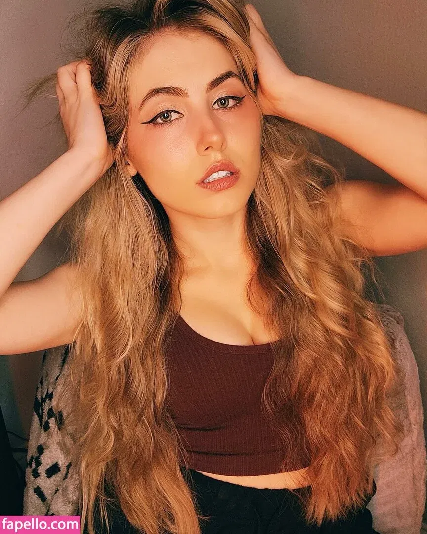 Nicki Taylor Onlyfans Photo Gallery 