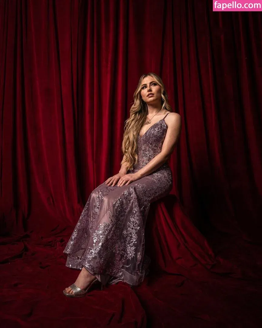 Nicki Taylor Onlyfans Photo Gallery 