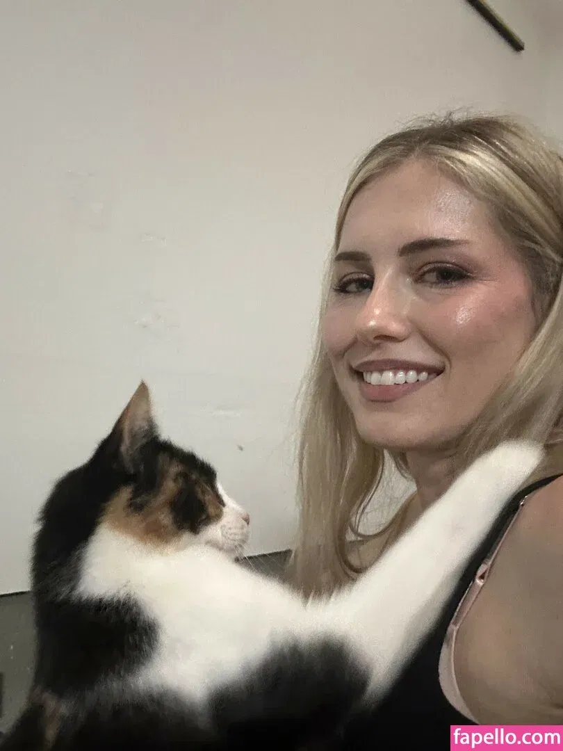 Nicki Taylor Onlyfans Photo Gallery 