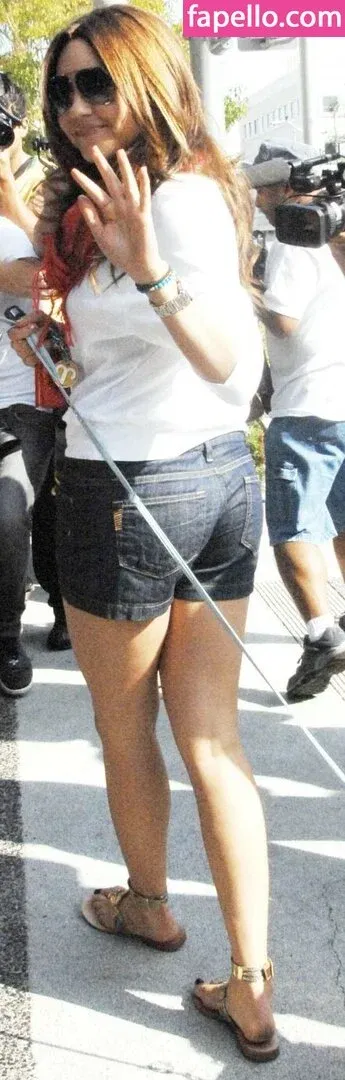 Amanda Laura Bynes Onlyfans Photo Gallery 