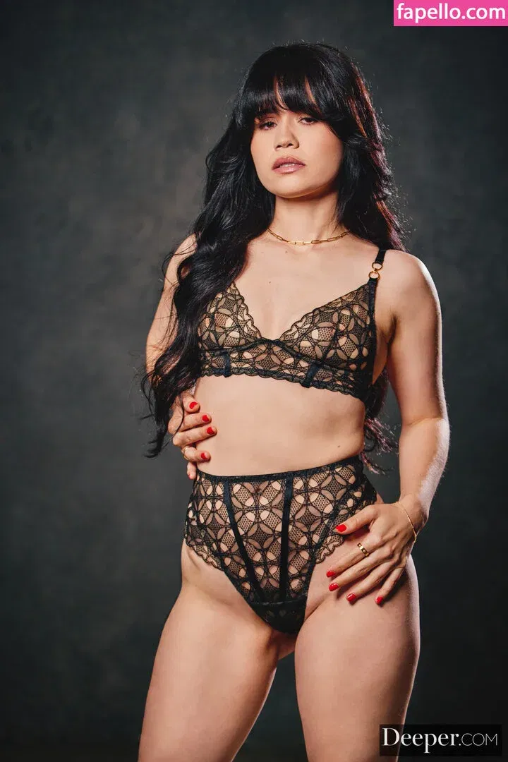 Yhivi Onlyfans Photo Gallery 