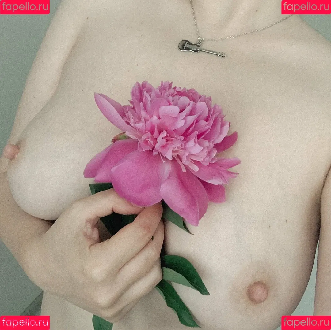 capolya Onlyfans Photo Gallery 
