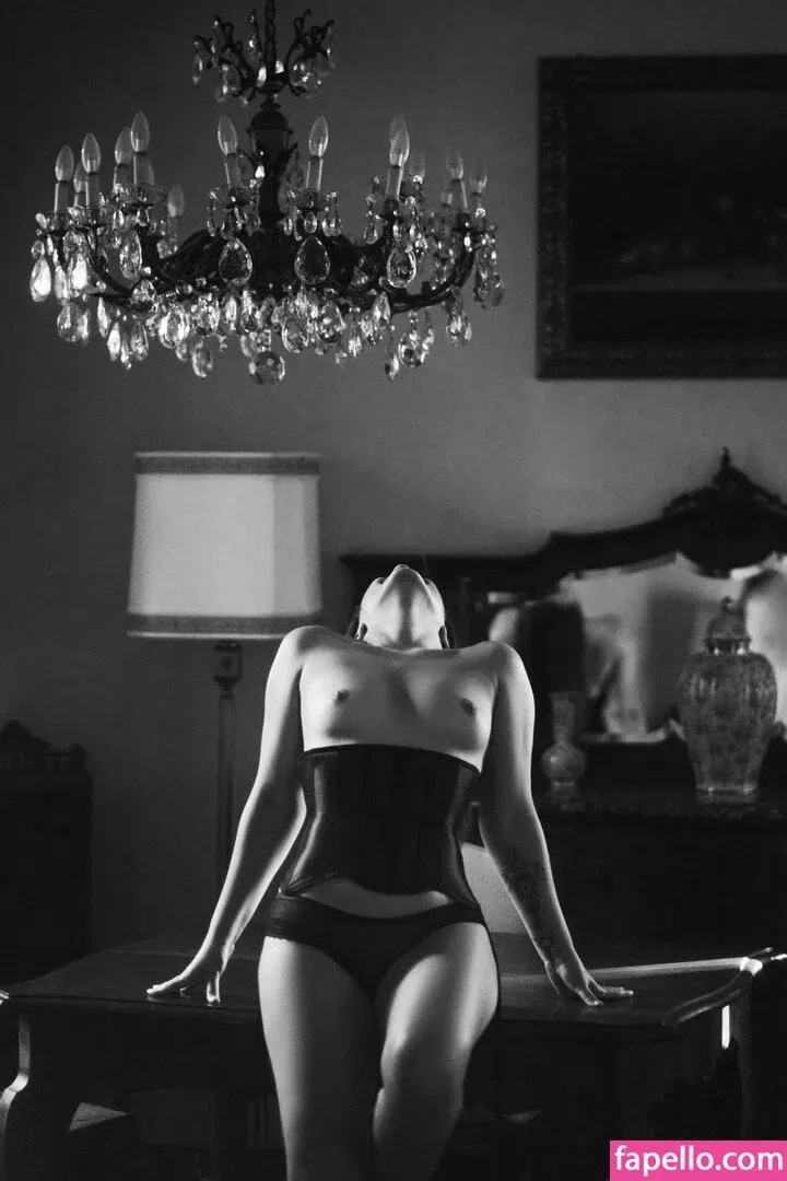 capolya Onlyfans Photo Gallery 