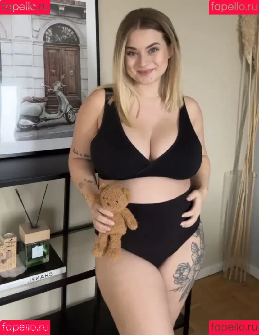 Saskia Rüdiger Onlyfans Photo Gallery 