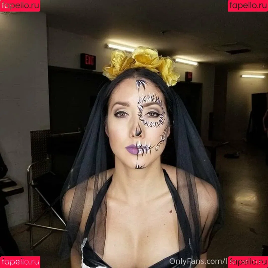 leahshines Onlyfans Photo Gallery 