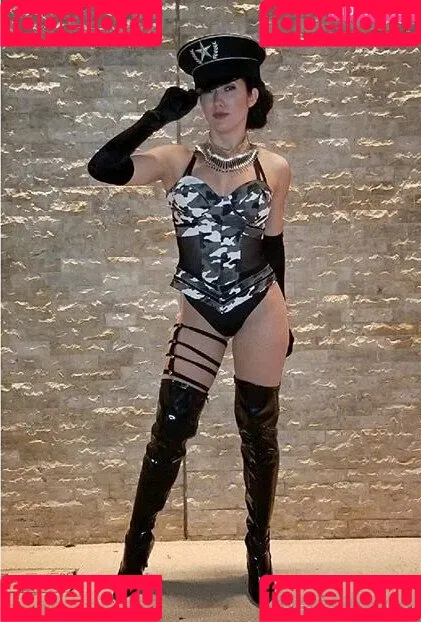 leahshines Onlyfans Photo Gallery 