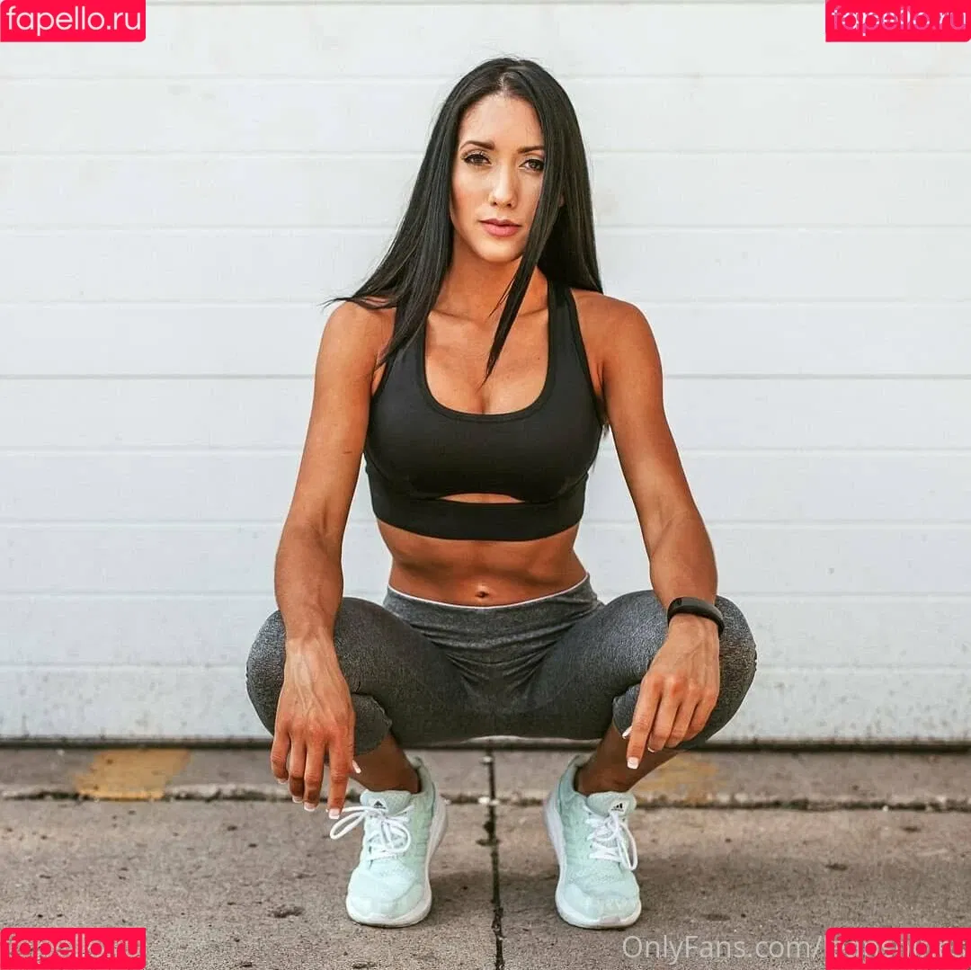 leahshines Onlyfans Photo Gallery 