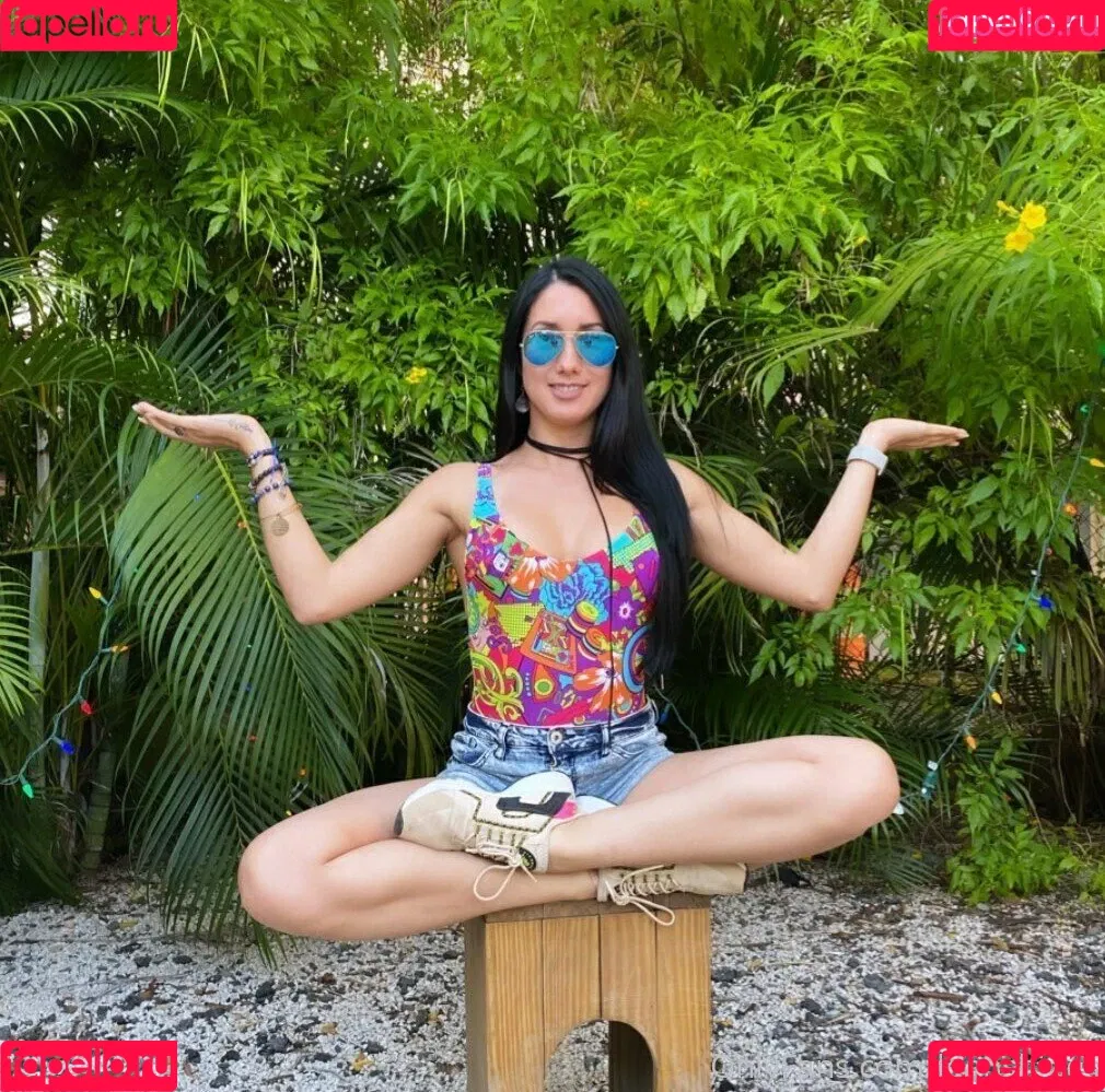 leahshines Onlyfans Photo Gallery 