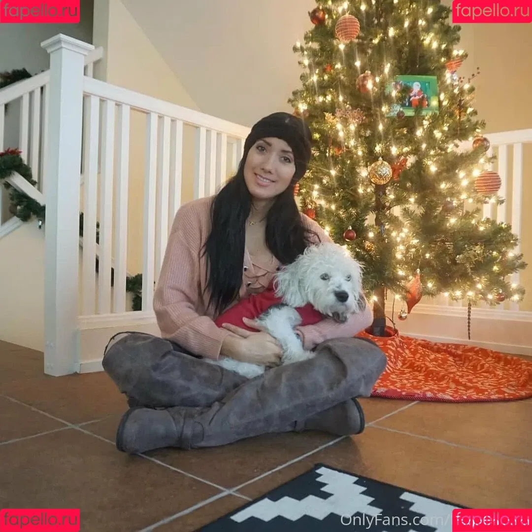 leahshines Onlyfans Photo Gallery 
