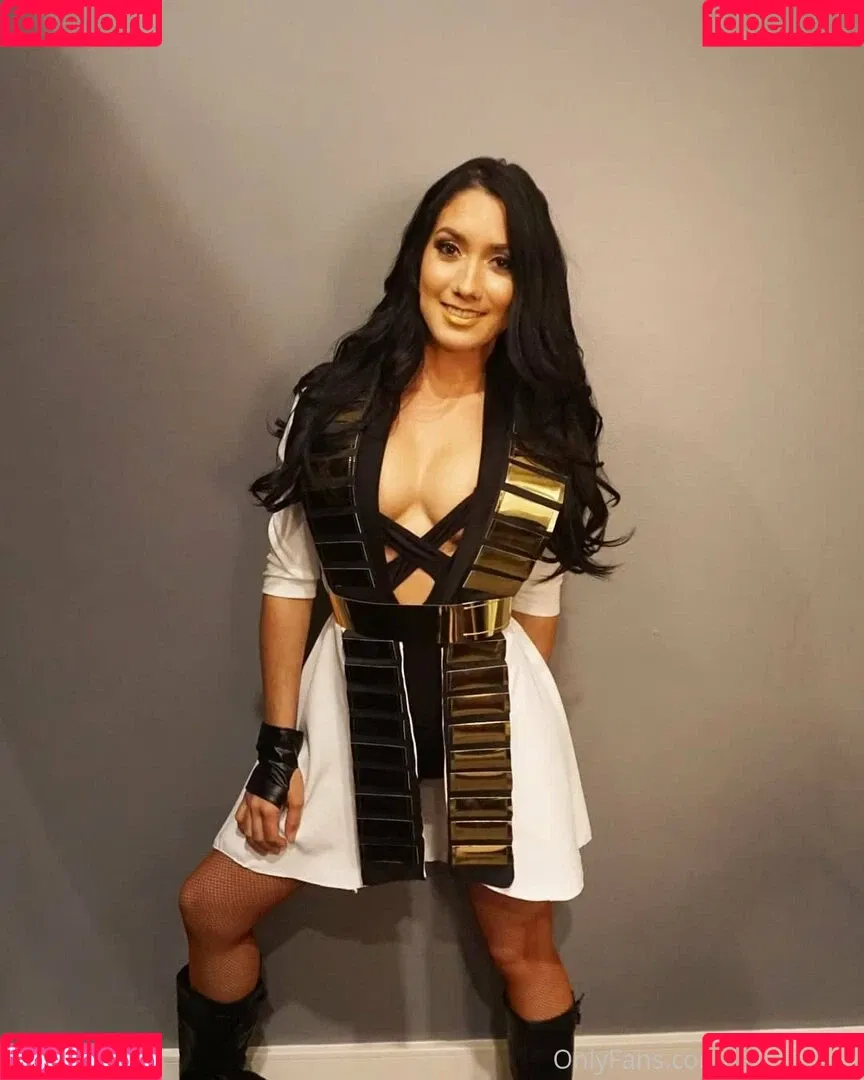 leahshines Onlyfans Photo Gallery 