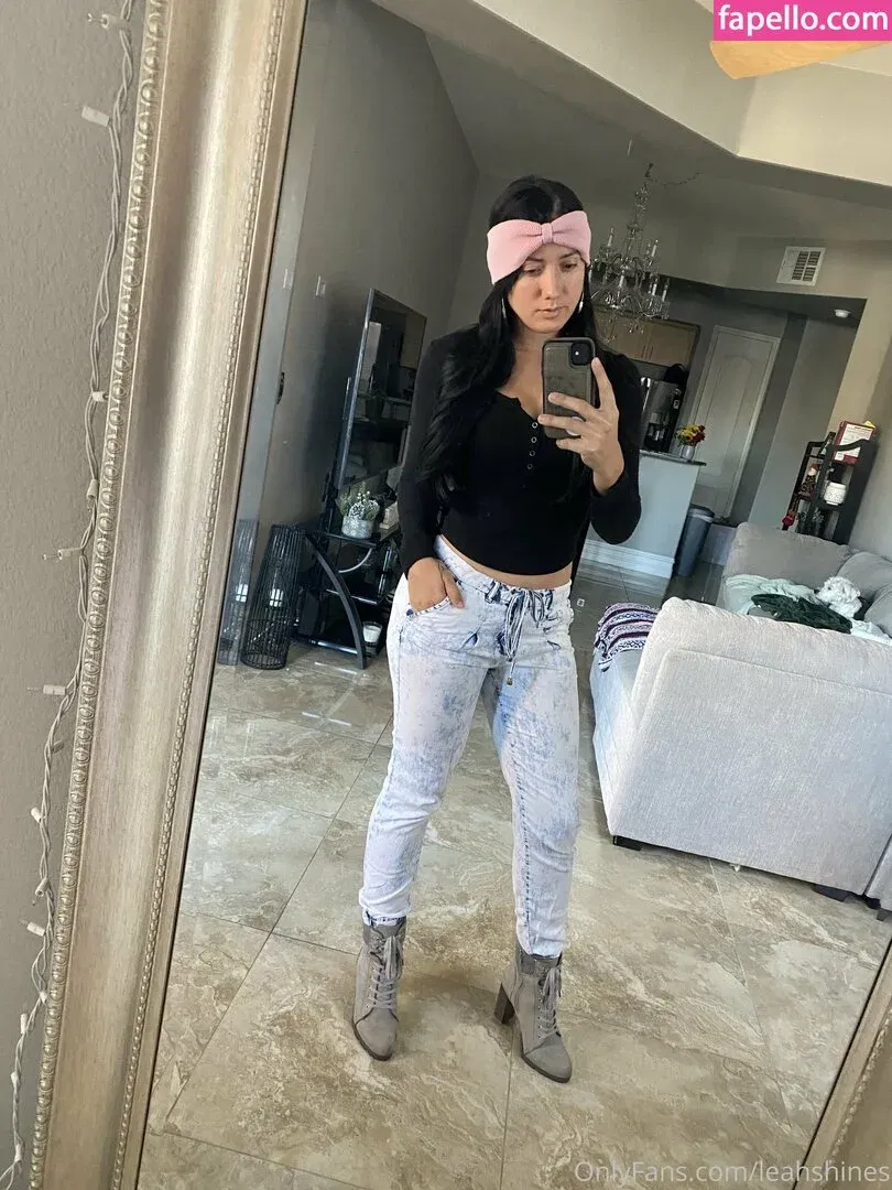 leahshines Onlyfans Photo Gallery 
