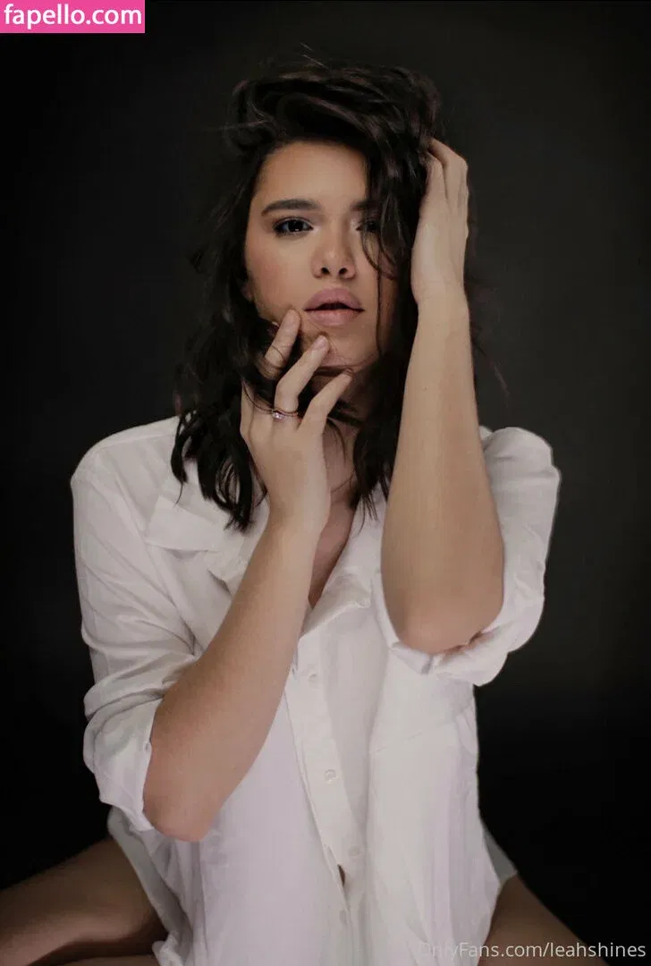 leahshines Onlyfans Photo Gallery 