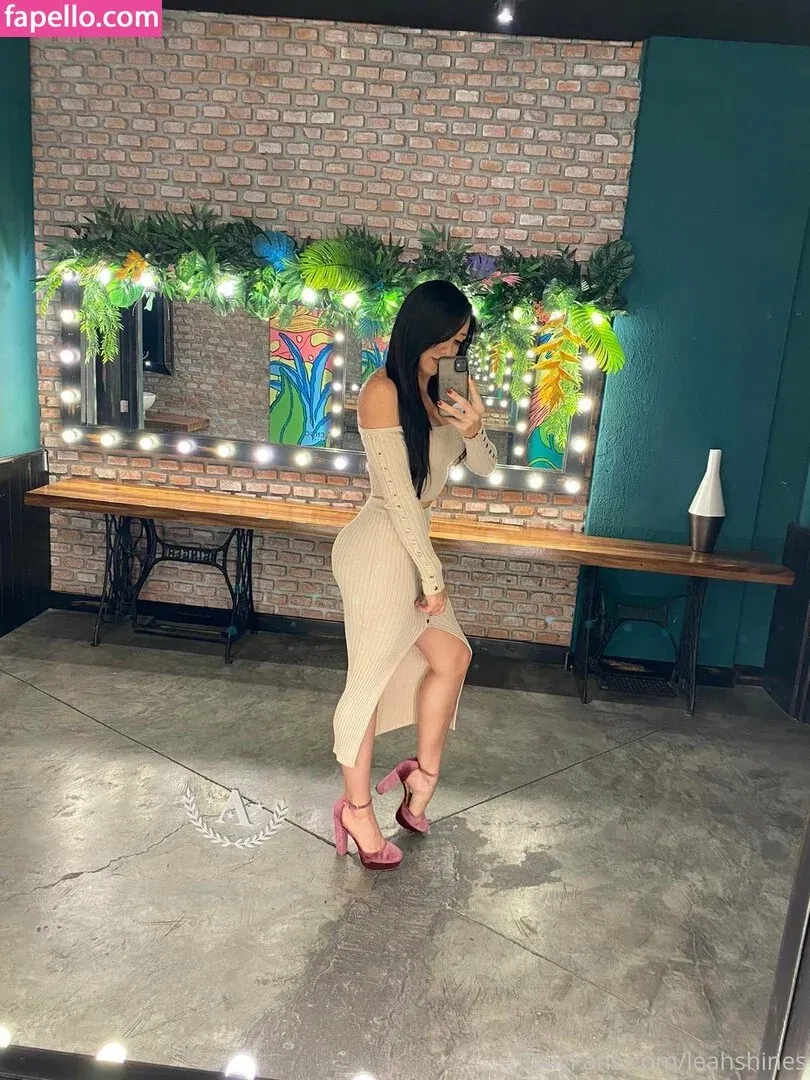 leahshines Onlyfans Photo Gallery 