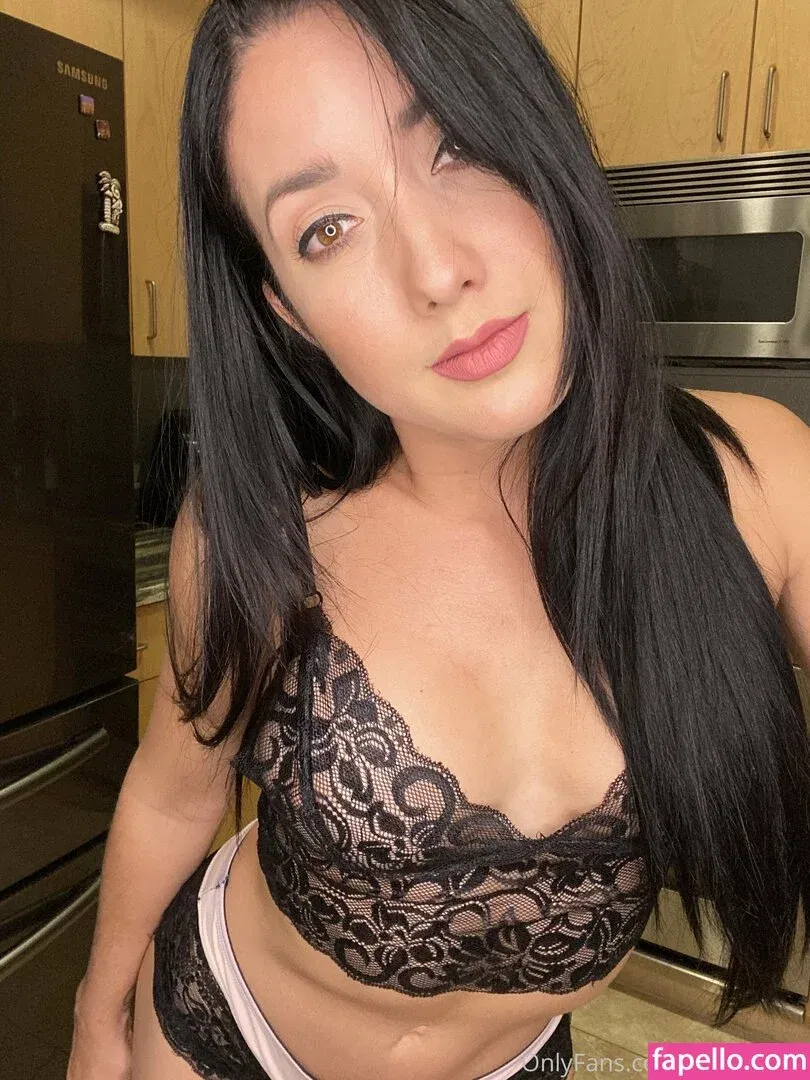 leahshines Onlyfans Photo Gallery 