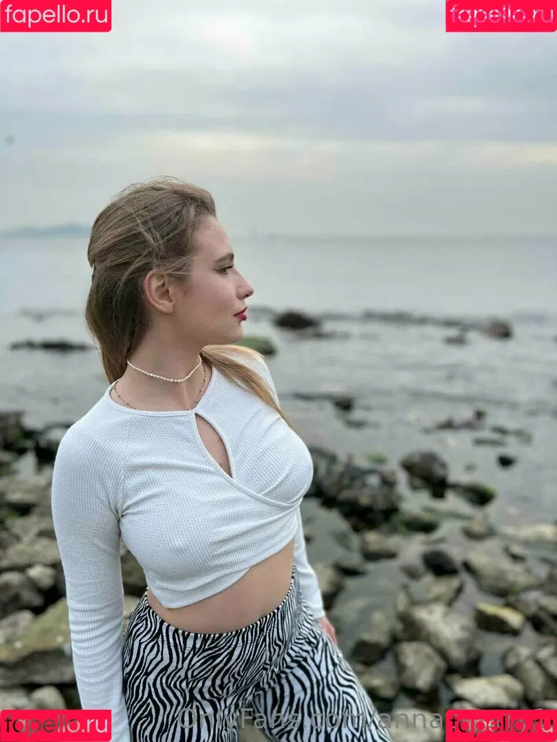 annacherry1 Onlyfans Photo Gallery 