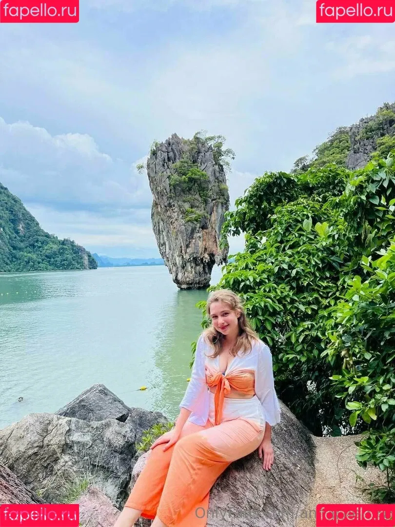 annacherry1 Onlyfans Photo Gallery 
